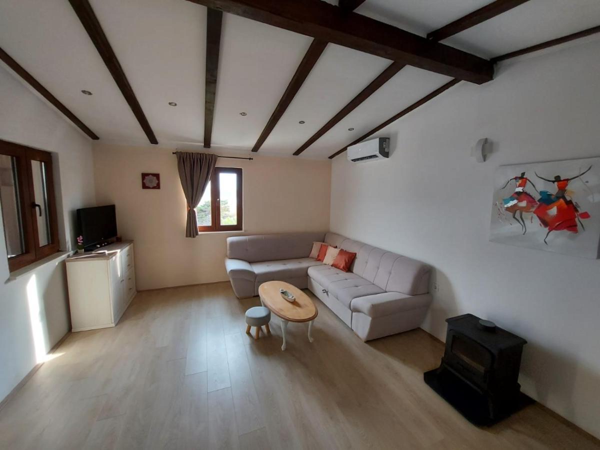 Holiday House Pag Zubovići Buitenkant foto