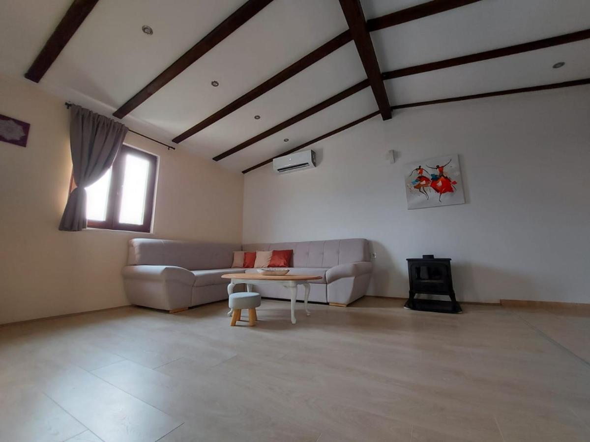 Holiday House Pag Zubovići Buitenkant foto