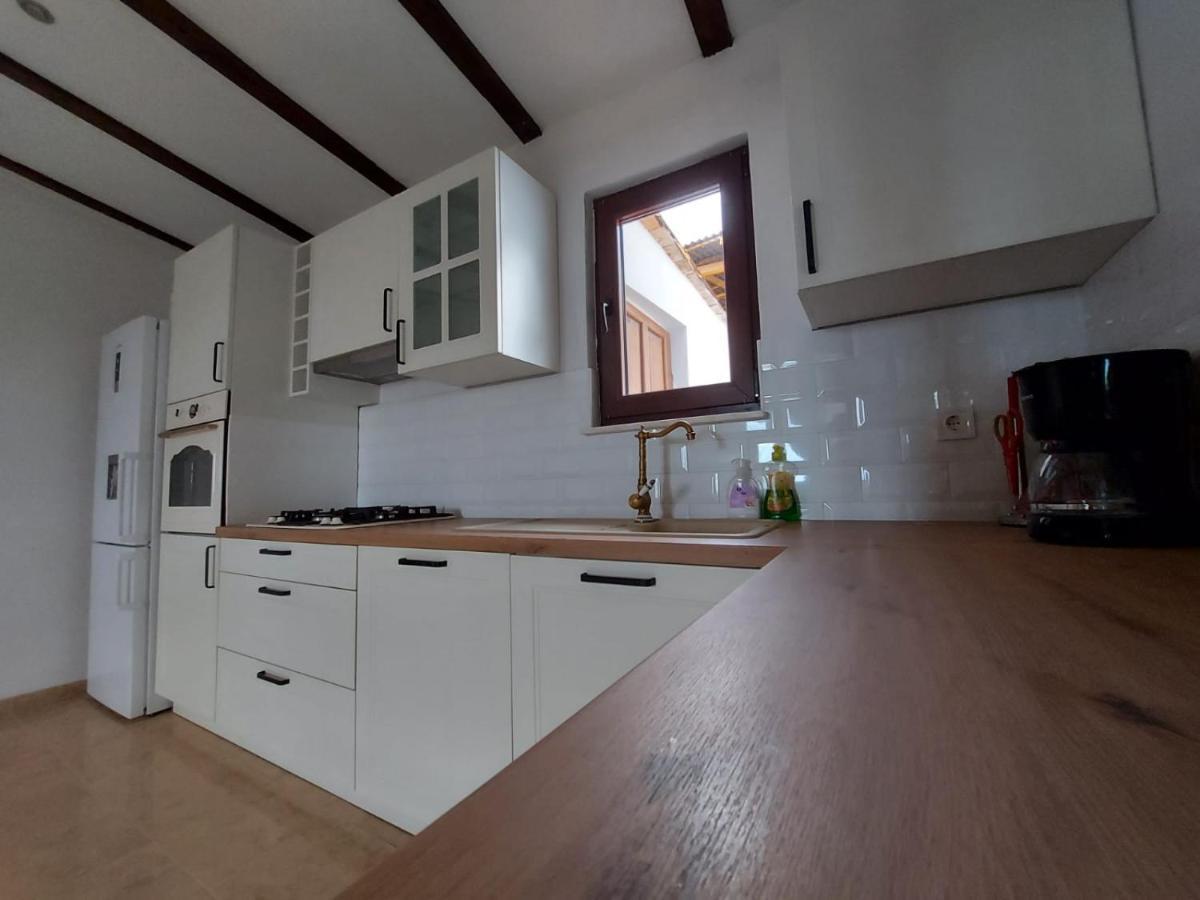 Holiday House Pag Zubovići Buitenkant foto