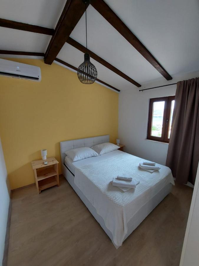 Holiday House Pag Zubovići Buitenkant foto